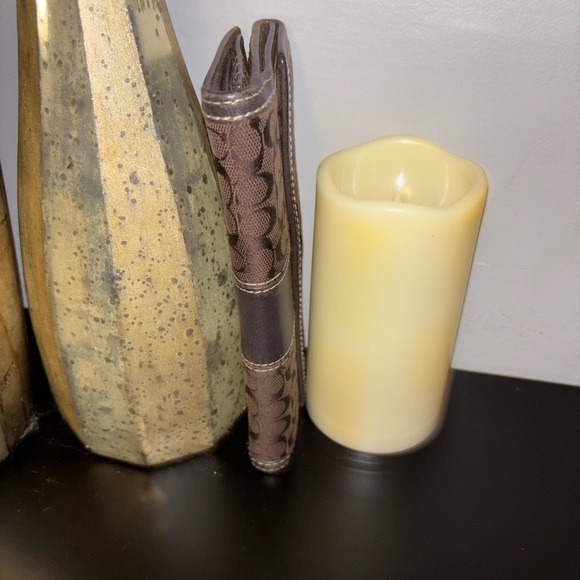 Coach Dark Brown Signature Wallet - Picture 4 of 9